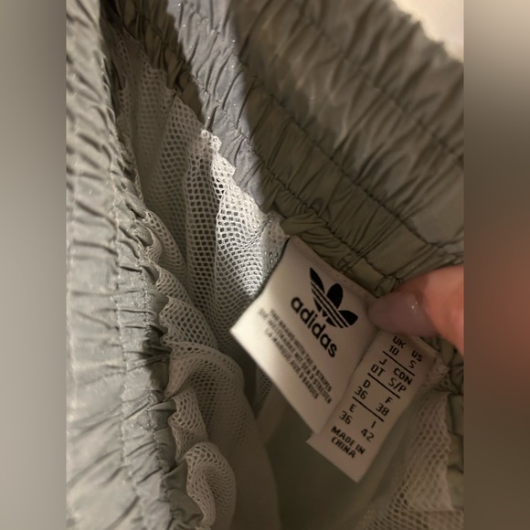 NWT womens Adidas reflective tracksuit set - Picture 7 of 7